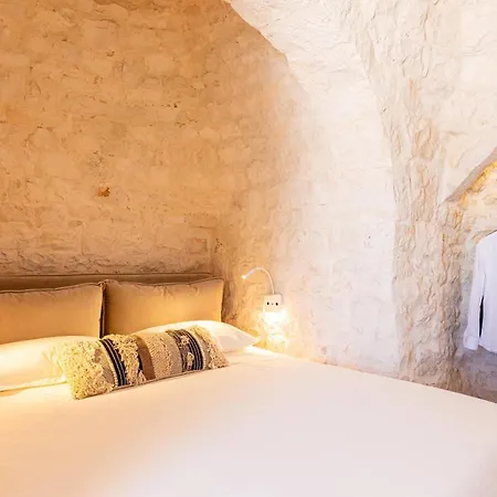 Holiday home Trullo La E Bella