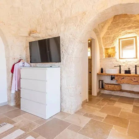 Trullo La E Bella