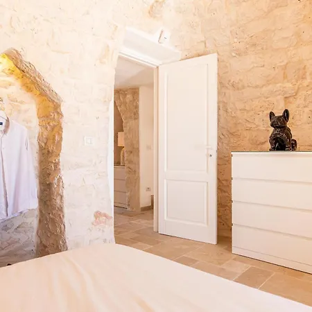 Trullo La E Bella
