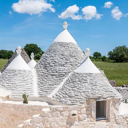 Holiday home Trullo La E Bella