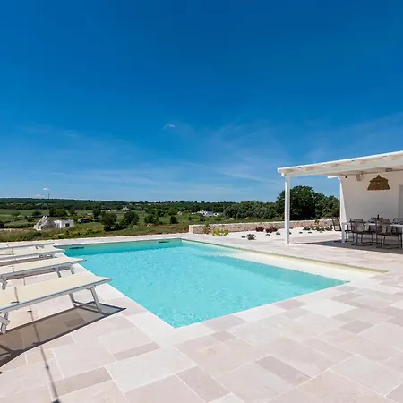 Trullo La E Bella Holiday home *